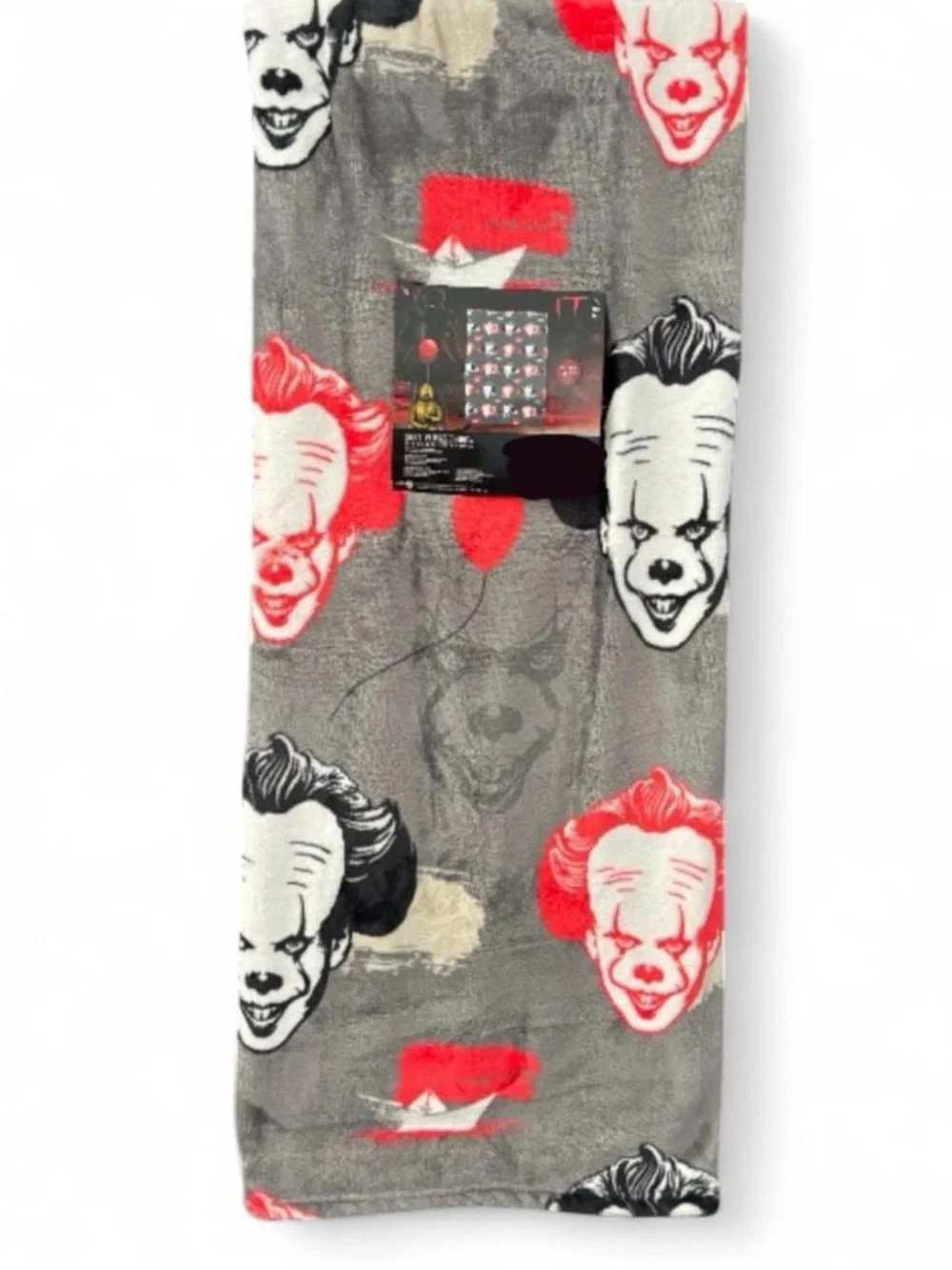 IT Pennywise Halloween Plush Throw Blanket, gray